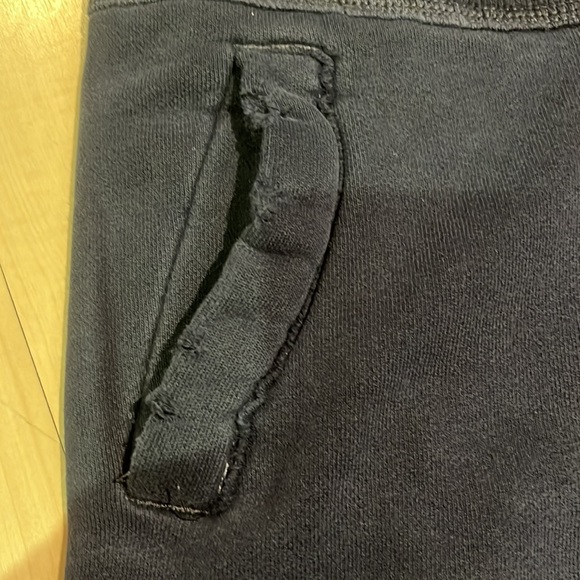 Abercrombie sweatpants - Picture 7 of 9